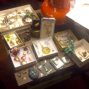 Miscellaneous Jewelry Bundle